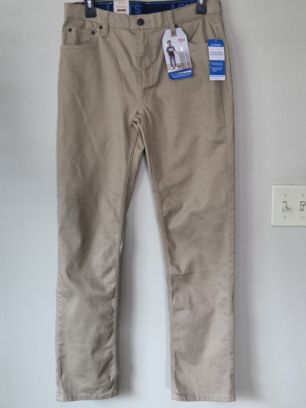 NWT Levi’s 502 Boys 18 Reg 29x31 Khaki Regular Taper Strong Performance